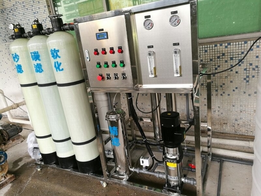 SUS304 آلة تنقية المياه الصناعية 50L-100000L سعة فلتر الكربون المنشط